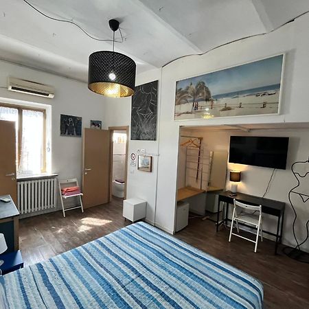 Room Saronno + B&B Exterior foto