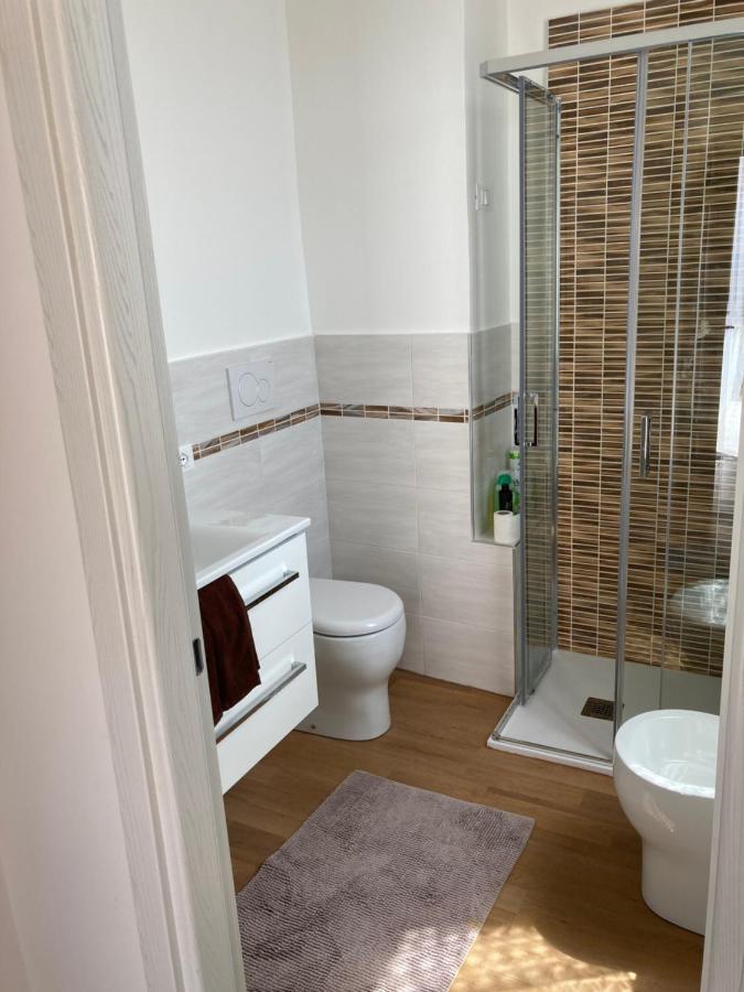 Room Saronno + B&B Exterior foto
